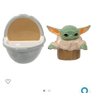 🎁NEW Star Wars Ceramic Salt and Pepper Set